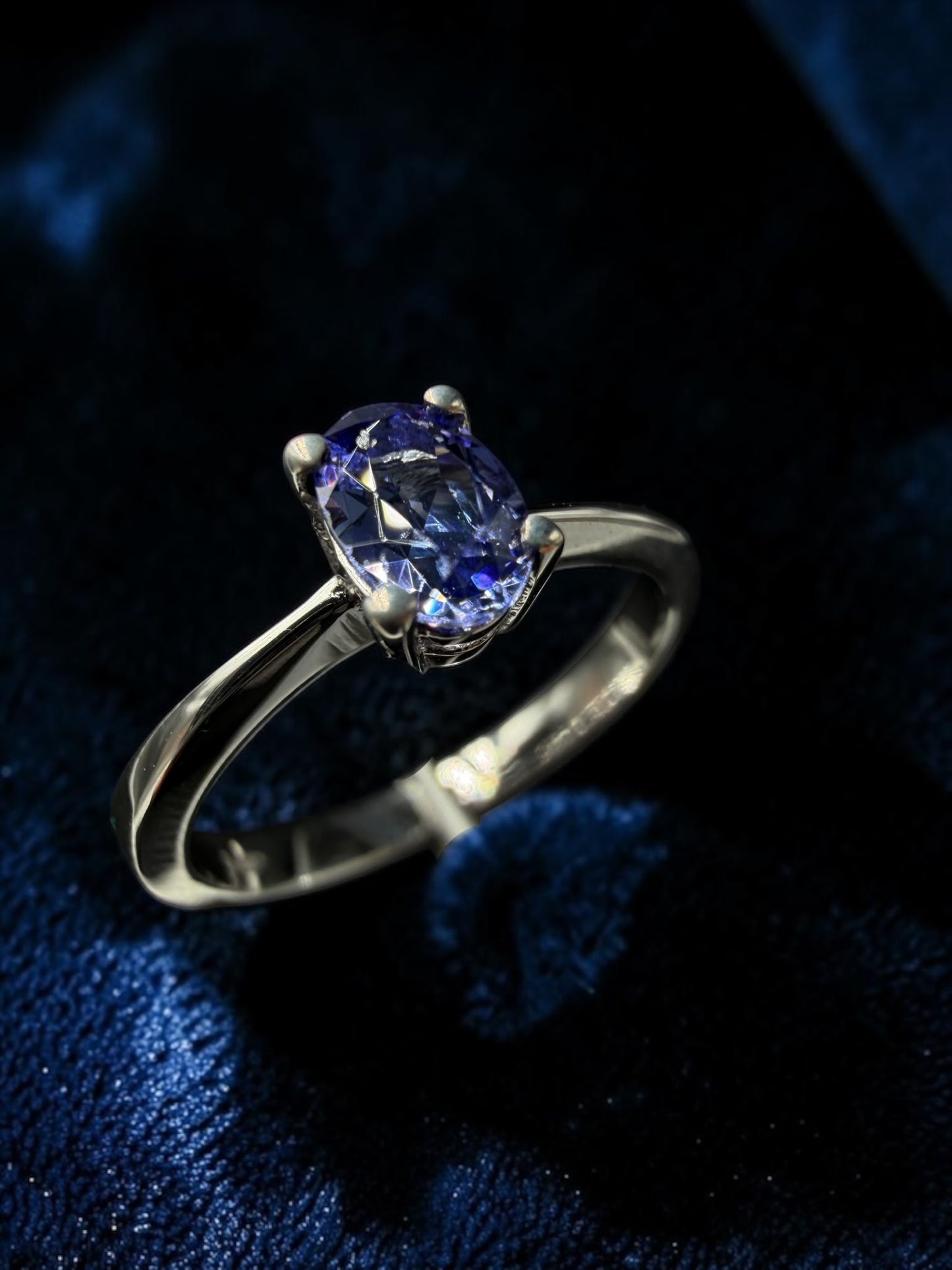 Anello tanzanite modello Altea 0,45