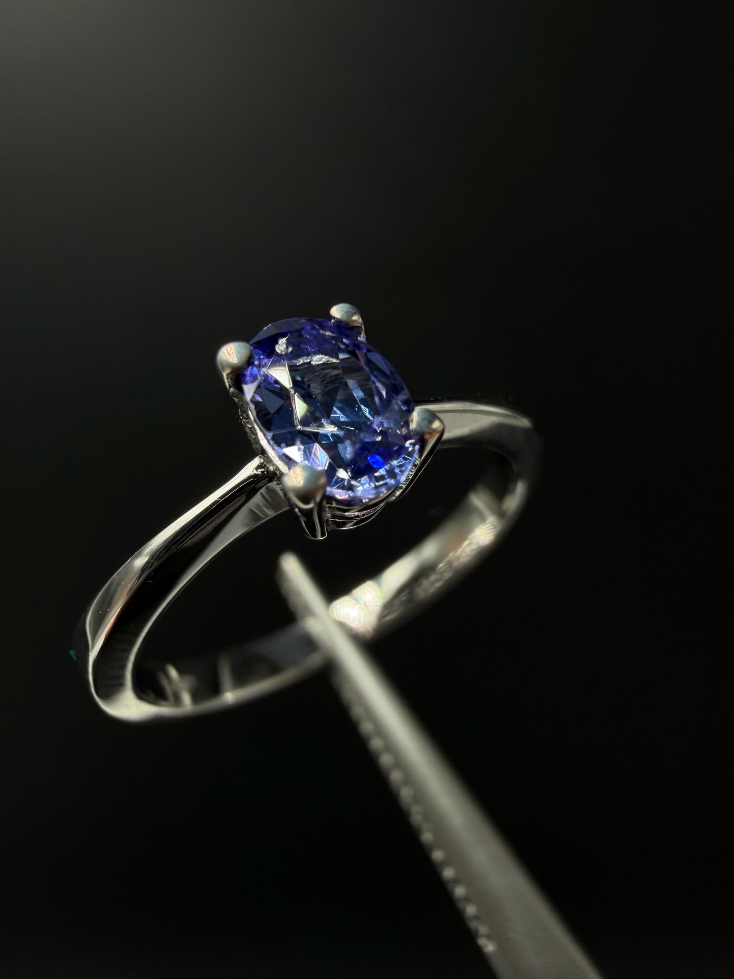 Anello tanzanite modello Altea 0,45